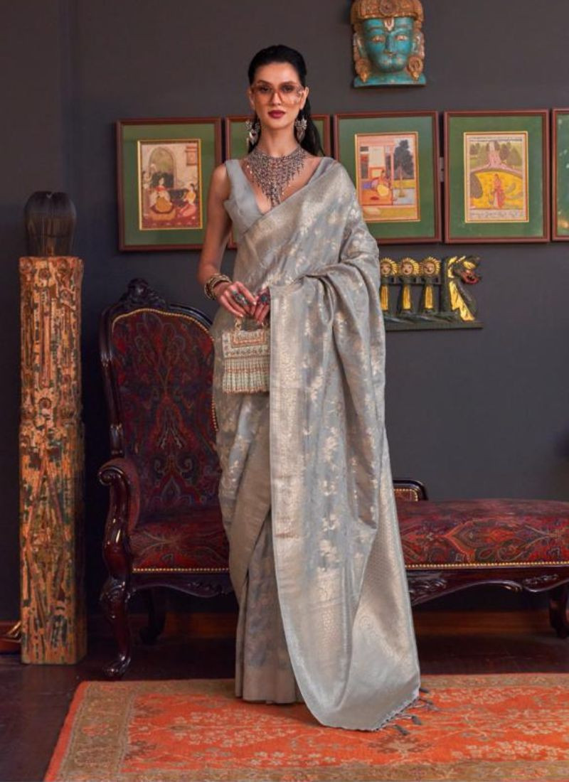 Khabutai Silk Saree in Grey