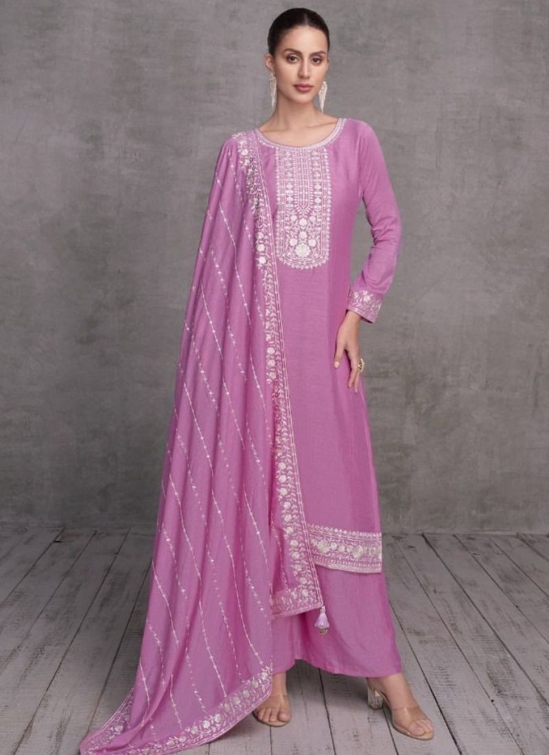 Embroidery Silk Suit Set in Peach Pink