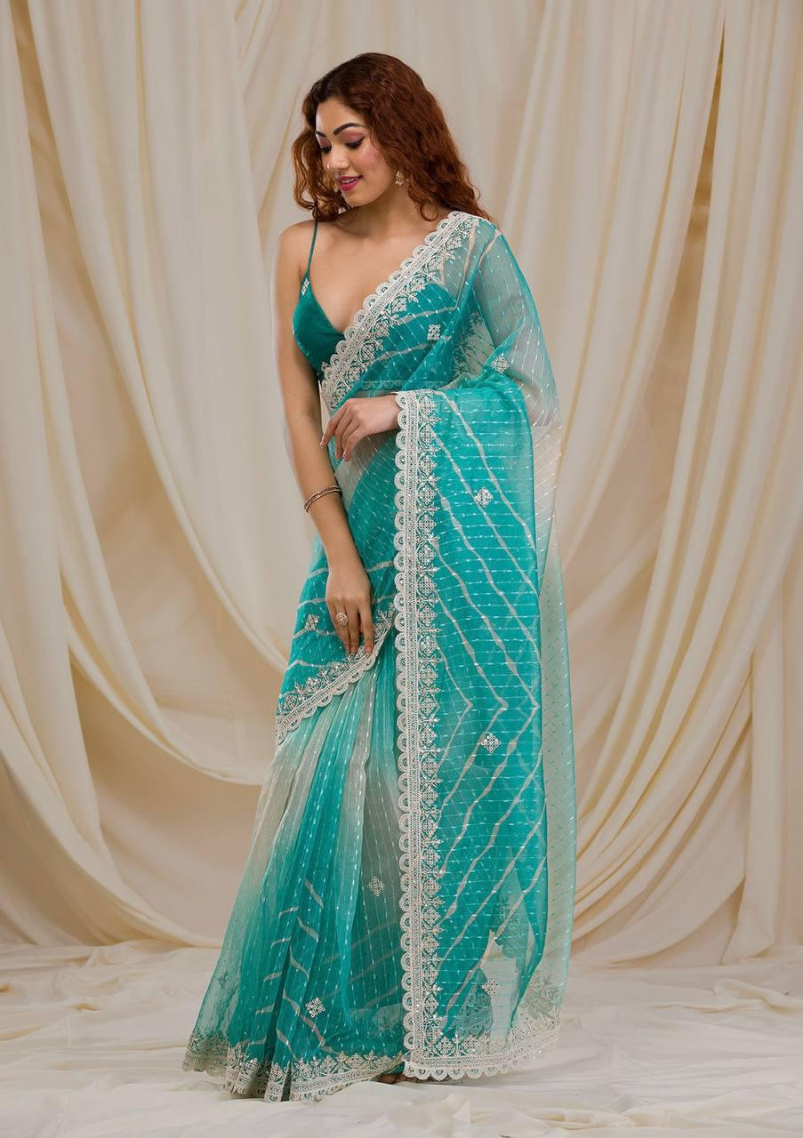 Beautiful Georgette Saree In Blue And White
