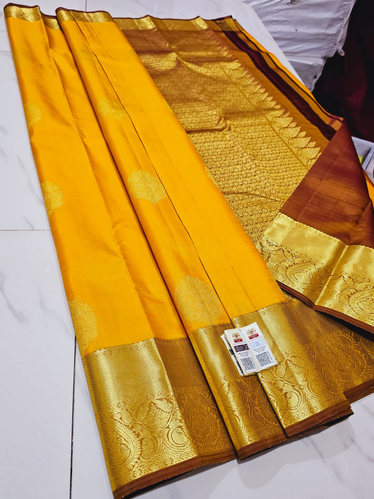 Kanchipuram Pure Handloom Silk Saree In Yellow