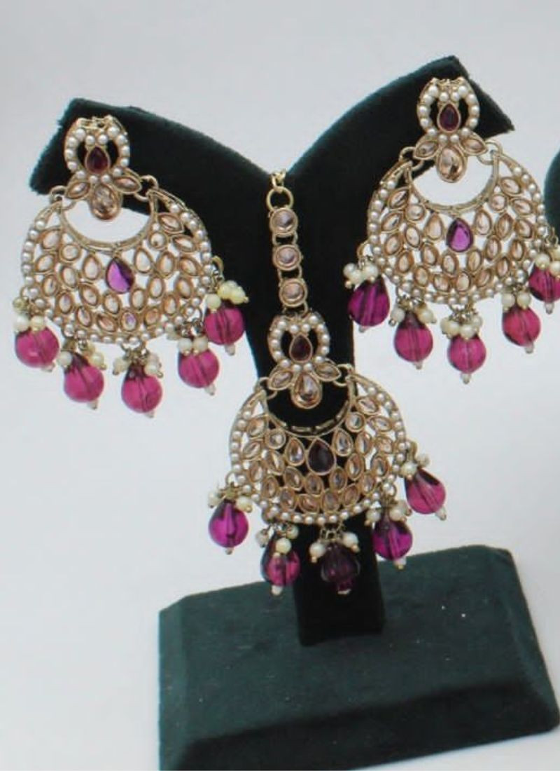 Stone Studded Necklace Choker Set With Maang Tikka in Wine