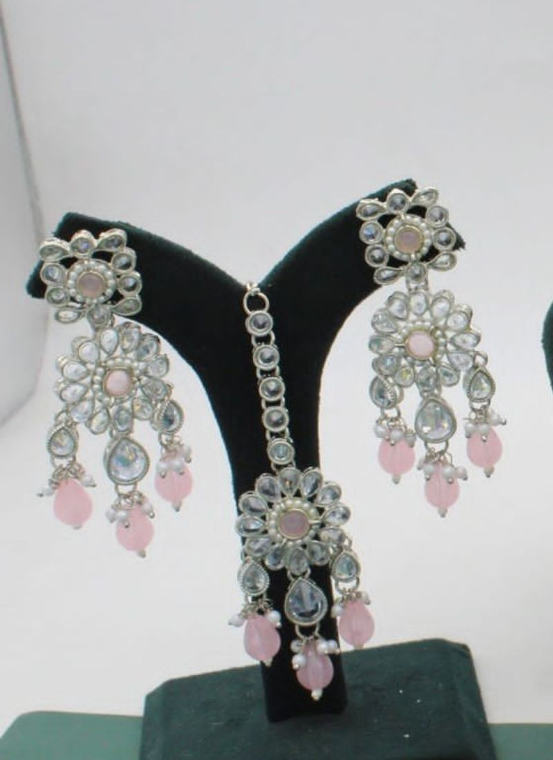 Stone Studded Necklace Choker Set With Maang Tikka in Pink