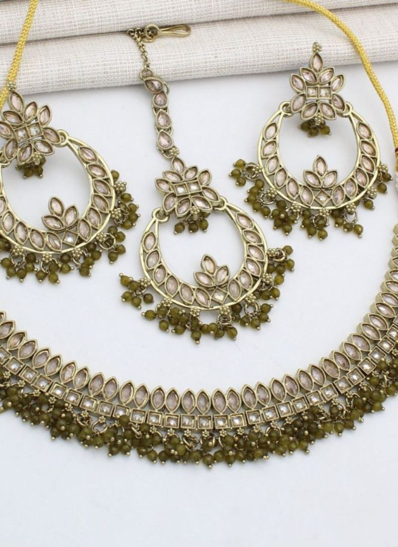 Beaded Stone Studded Necklace Set in Olive Green