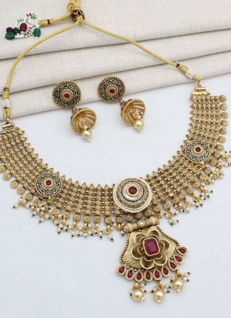Stone Studded Necklace Set in Maroon