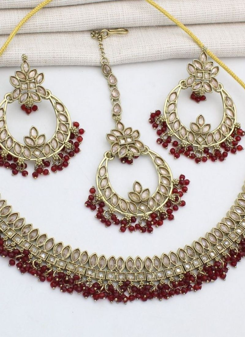Beaded Stone Studded Necklace Set in Maroon