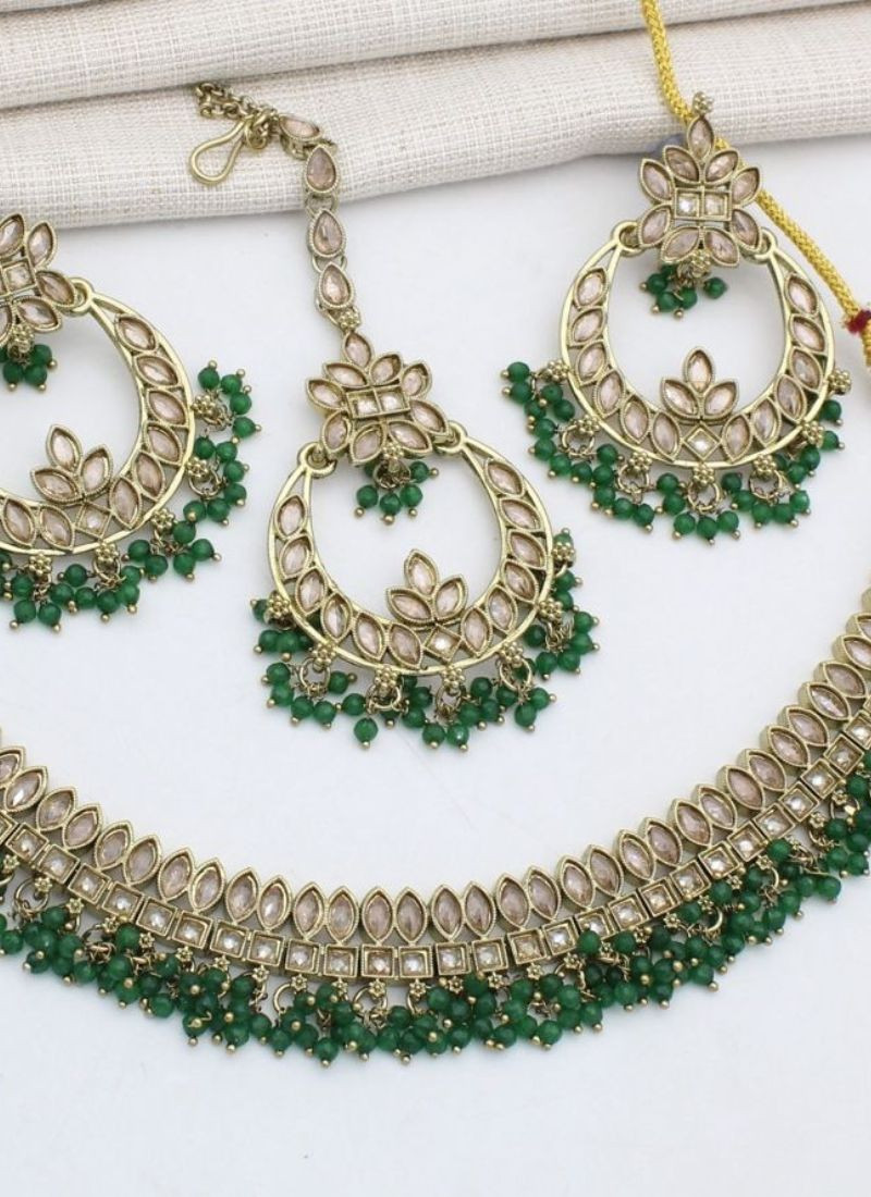 Beaded Stone Studded Necklace Set in Green