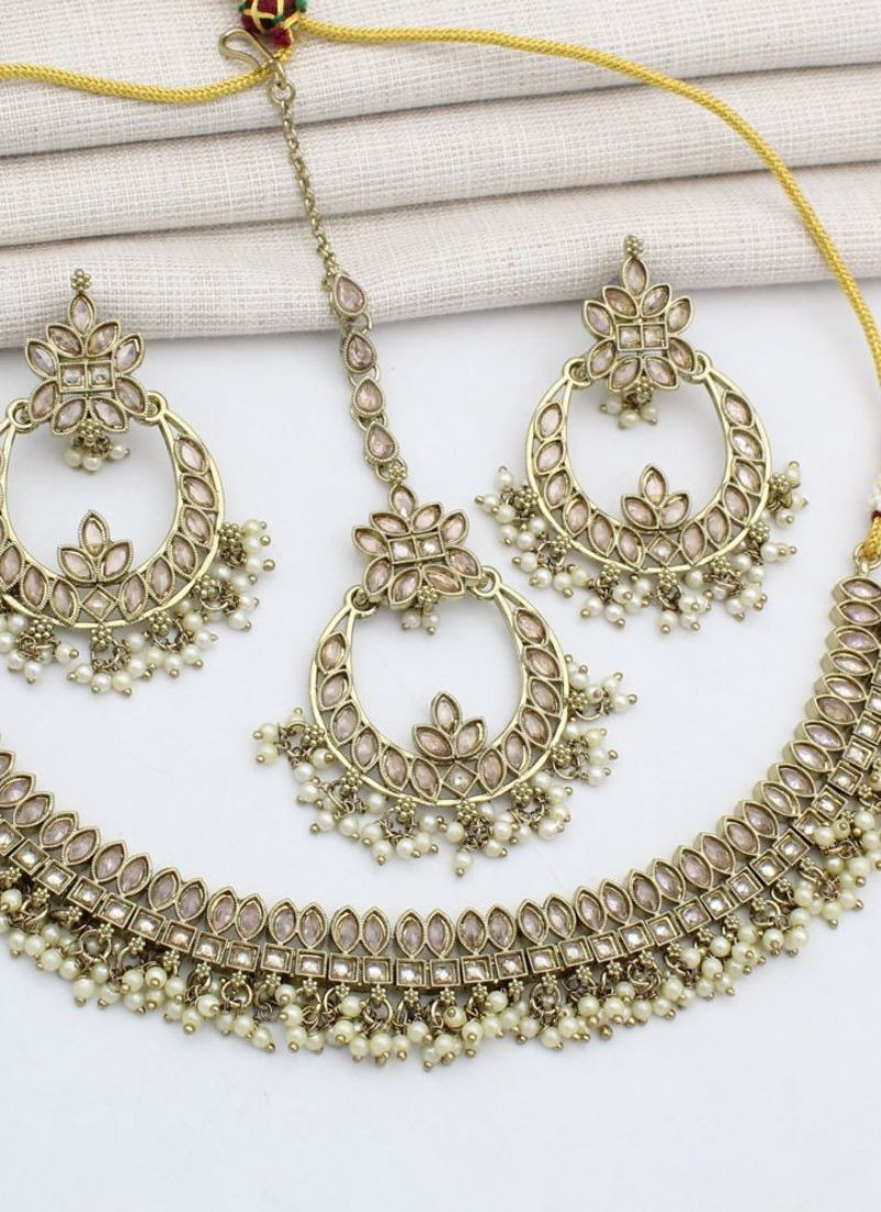 Beaded Stone Studded Necklace Set in Cream