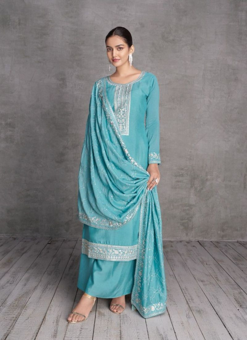 Embroidery Silk Suit Set in Sky Blue